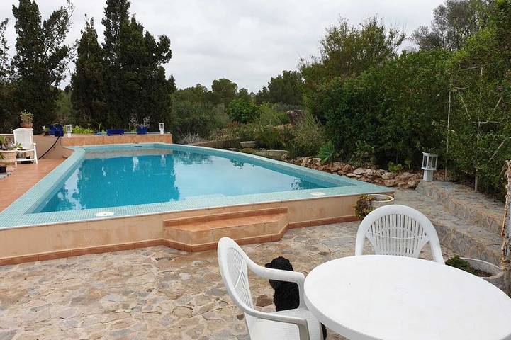 Ferienwohnung für 3 Personen, mit Pool und Terrasse sowie Garten - 1