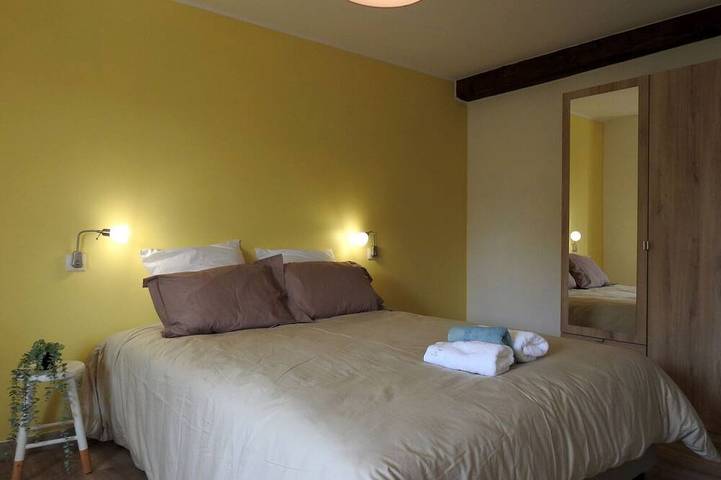 Location de vacances pour 6 personnes, avec jardin dans Dommartin-le-Franc - 3