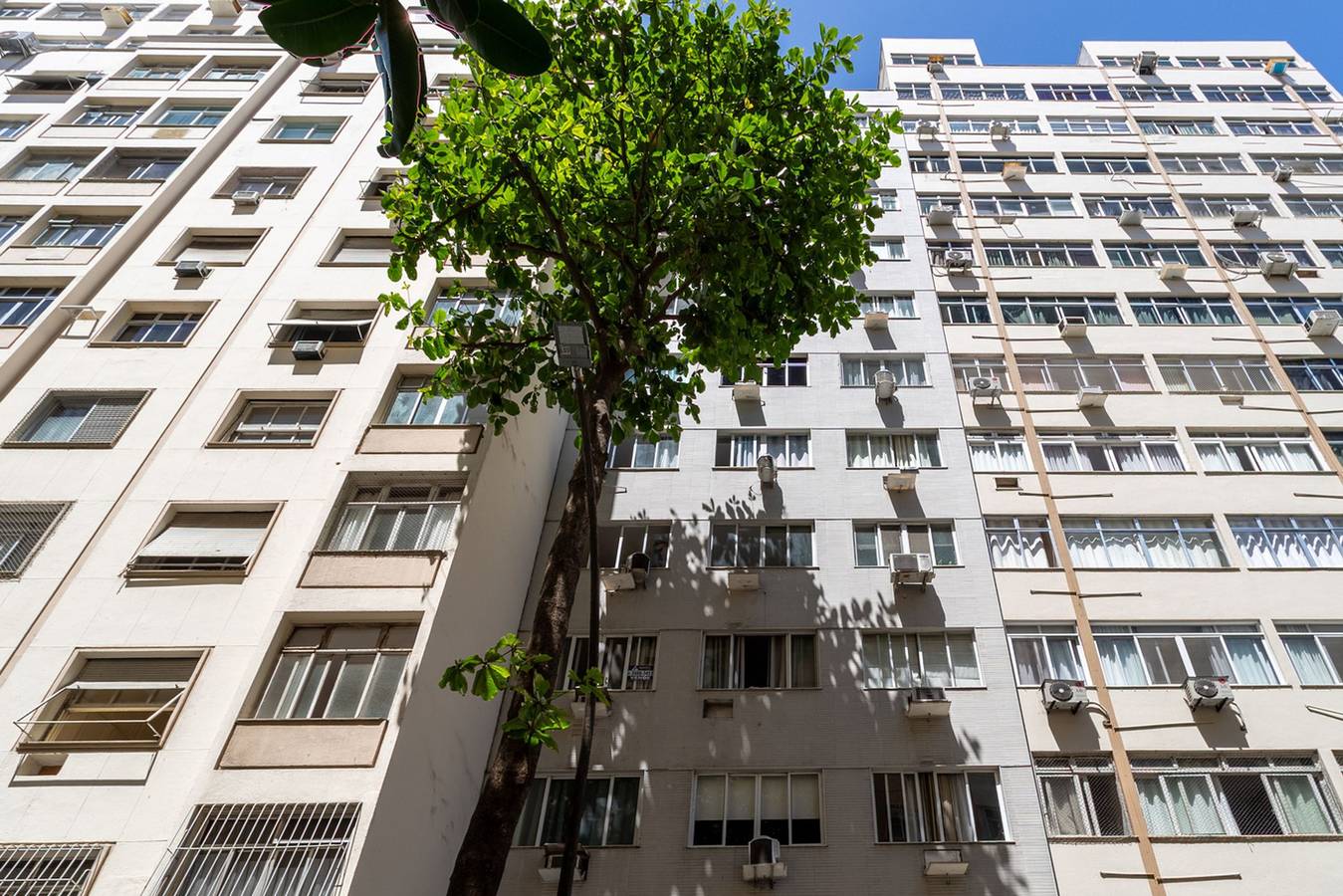 Entire apartment, Loft com Ar Condicionado e Wi-fi a 140m da Praia in Leme (RJ), Rio de Janeiro