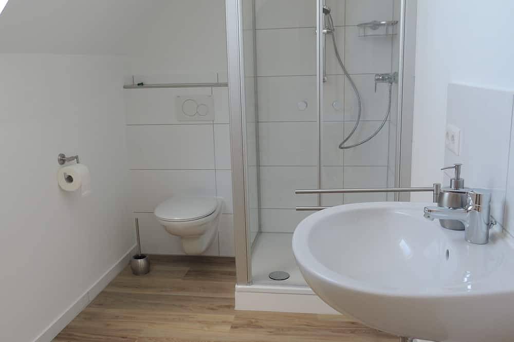 Ganze Wohnung, Moderne Ferienwohnung 1Og in Singen, Hegau
