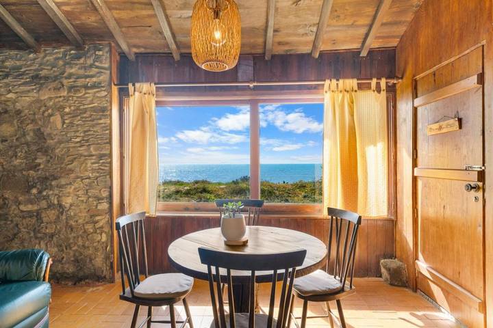 Location de vacances pour 3 personnes, avec terrasse et vue à Apúlia - 2