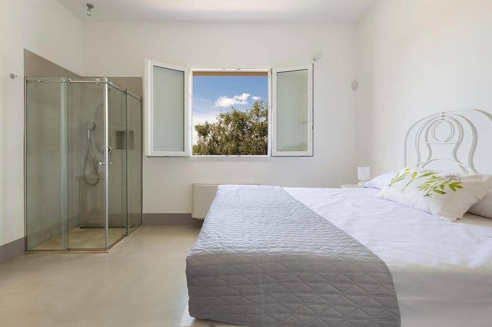 Casa de campo con piscina cerca de la playa de arena, máximo confort y relajarse! in Ugento, Golfo de Tarento