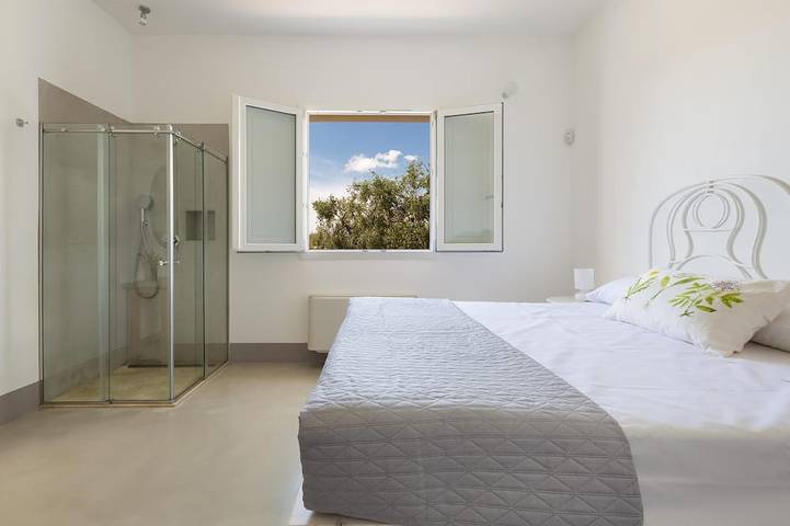 Location de vacances pour 13 personnes, avec jardin et terrasse à Ugento - 4