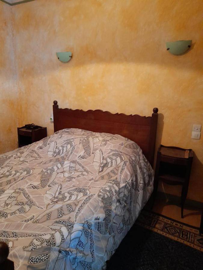 Gîte pour 2 personnes, avec terrasse à Jugon-les-Lacs - 2