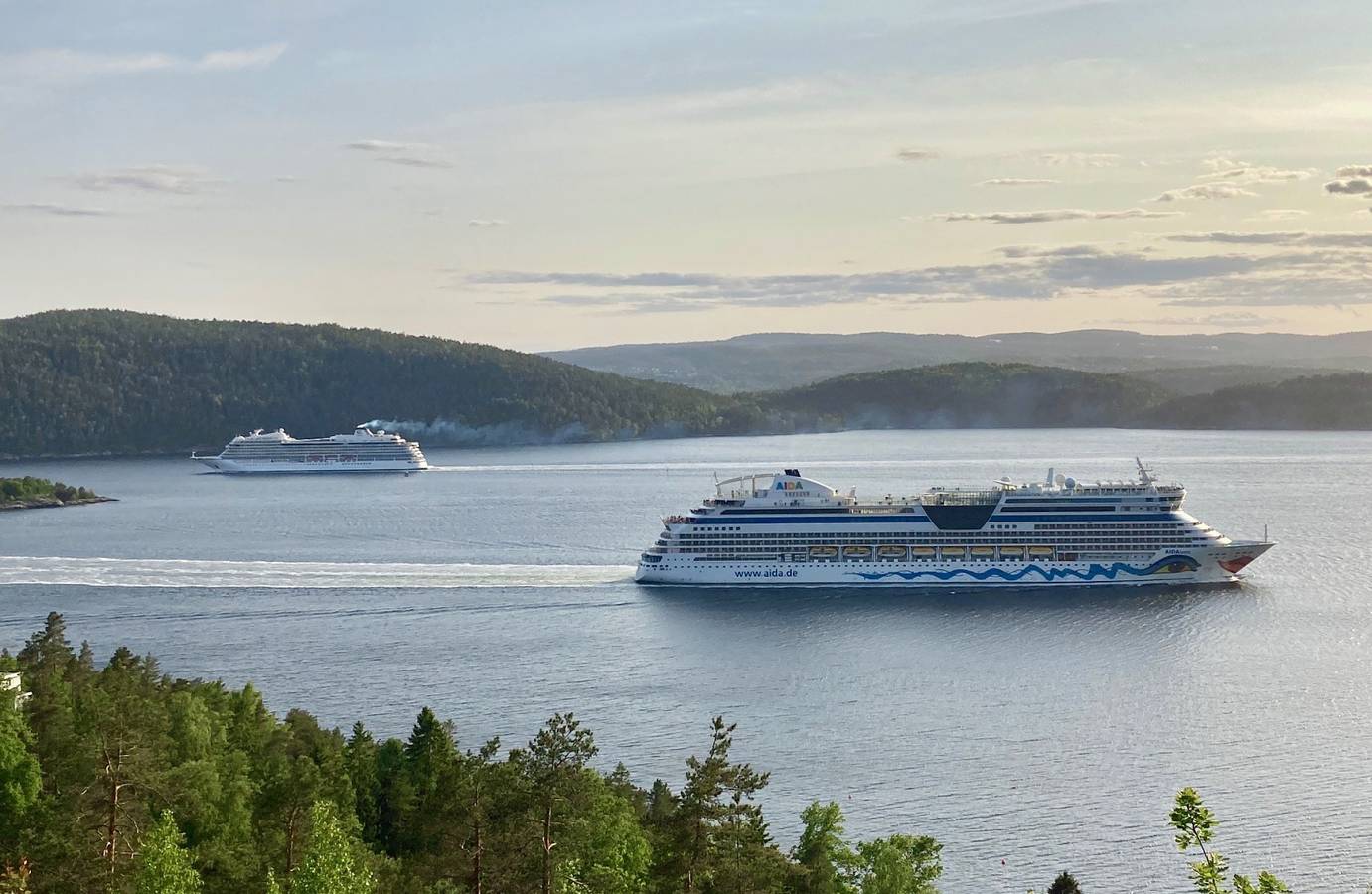 Charming Drøbak cabin: breathtaking fjord views in Frogn