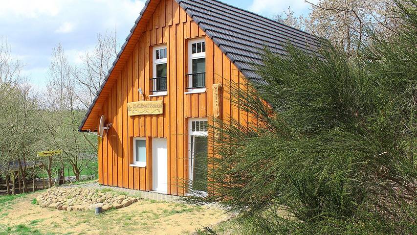 Ferienhaus für 8 Personen, mit Terrasse und Garten sowie Sauna, mit Haustier - 1