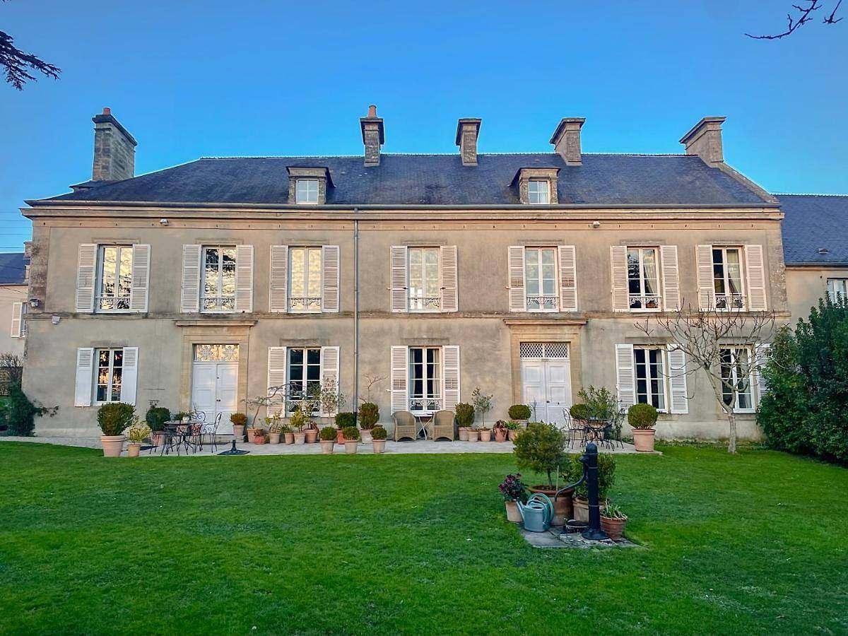 Queen Room with Garden View in Bayeux, Région de Bayeux