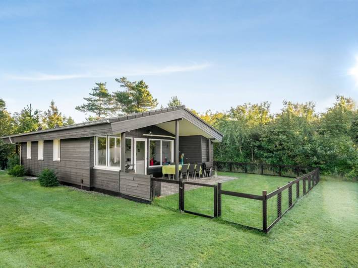 Feriehus for 6 personer, med Terrasse i Danmark