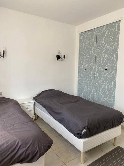 Location de vacances pour 14 personnes, avec balcon et vue ainsi que jardin et piscine à Canaules-et-Argentières - 4