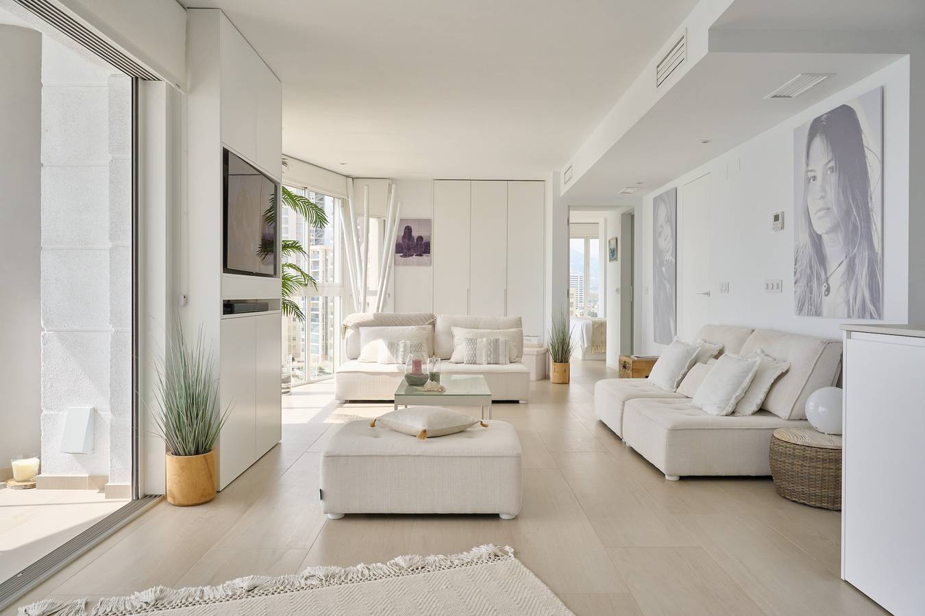 Apartamento inteiro, Apartamento de luxo na praia com vista mar, piscina, jardim e Wi-Fi in Calpe, Costa Blanca