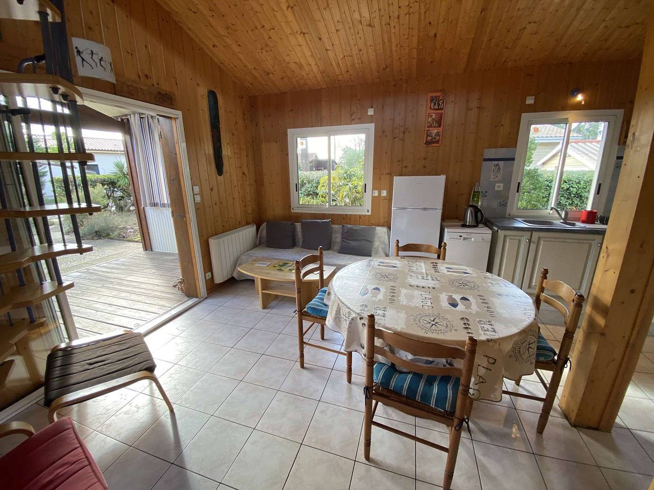 Chalet de standing – 45 m² – 4 personnes – Parc Résidentiel de Loisirs in Soulac-sur-Mer, Région de Lesparre-Médoc