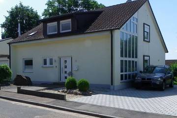 Ferienhaus für 6 Personen, mit Garten und Sauna sowie Balkon, mit Haustier in Pirmasens