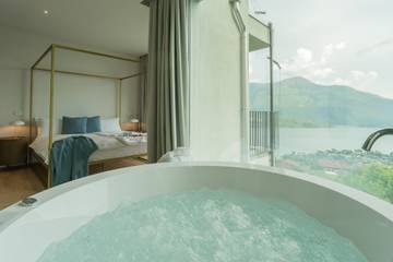 Villa für 4 Personen, mit Garten und Balkon sowie Whirlpool am Comer See