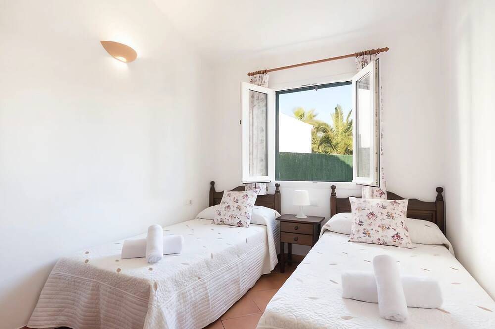 Villa Dion Bosch Menorca in Cap d'Artrutx, Ciutadella