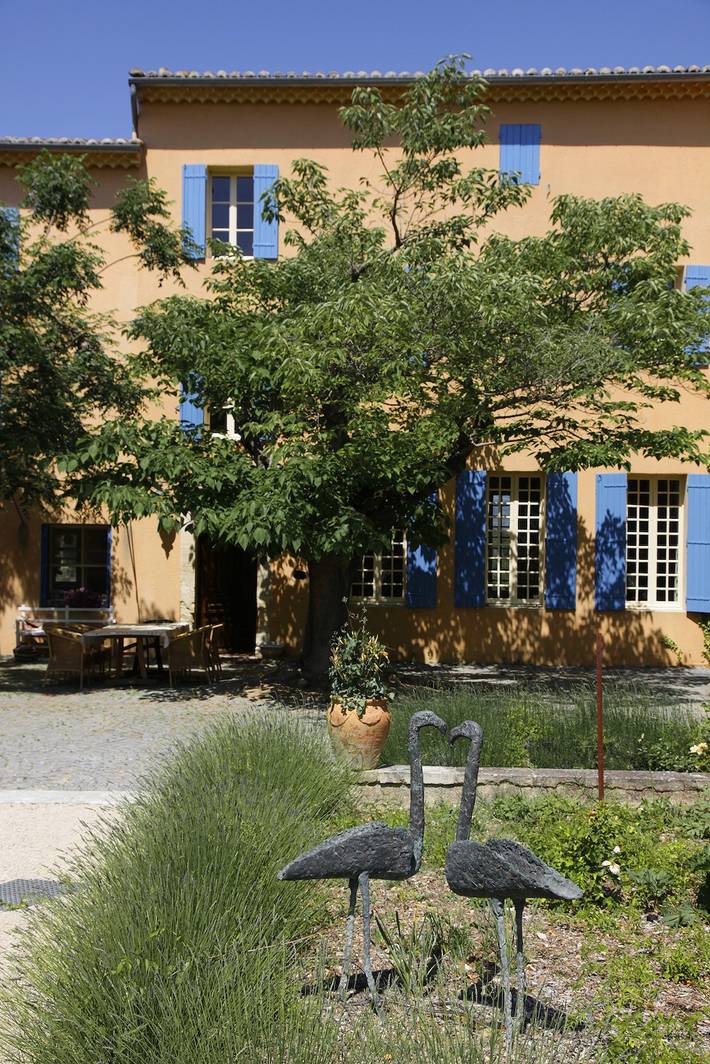 Gîte pour 6 personnes, avec piscine, adapté aux familles