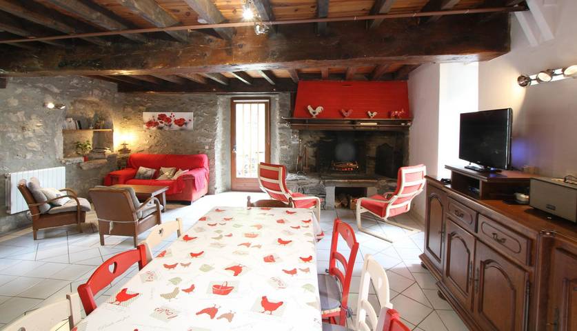 Gîte pour 10 personnes, avec jardin et terrasse dans vallée d'Aspe - 3