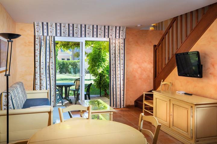 Ferienhaus für 5 Personen, mit Sauna und Pool sowie Garten in Arles - 4