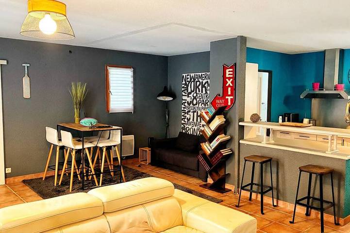 Location de vacances pour 6 personnes, avec jacuzzi et jardin, animaux acceptés dans Campsas