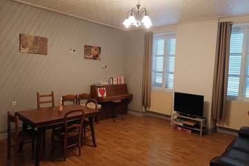Gîte pour 8 personnes, avec jardin à Morez