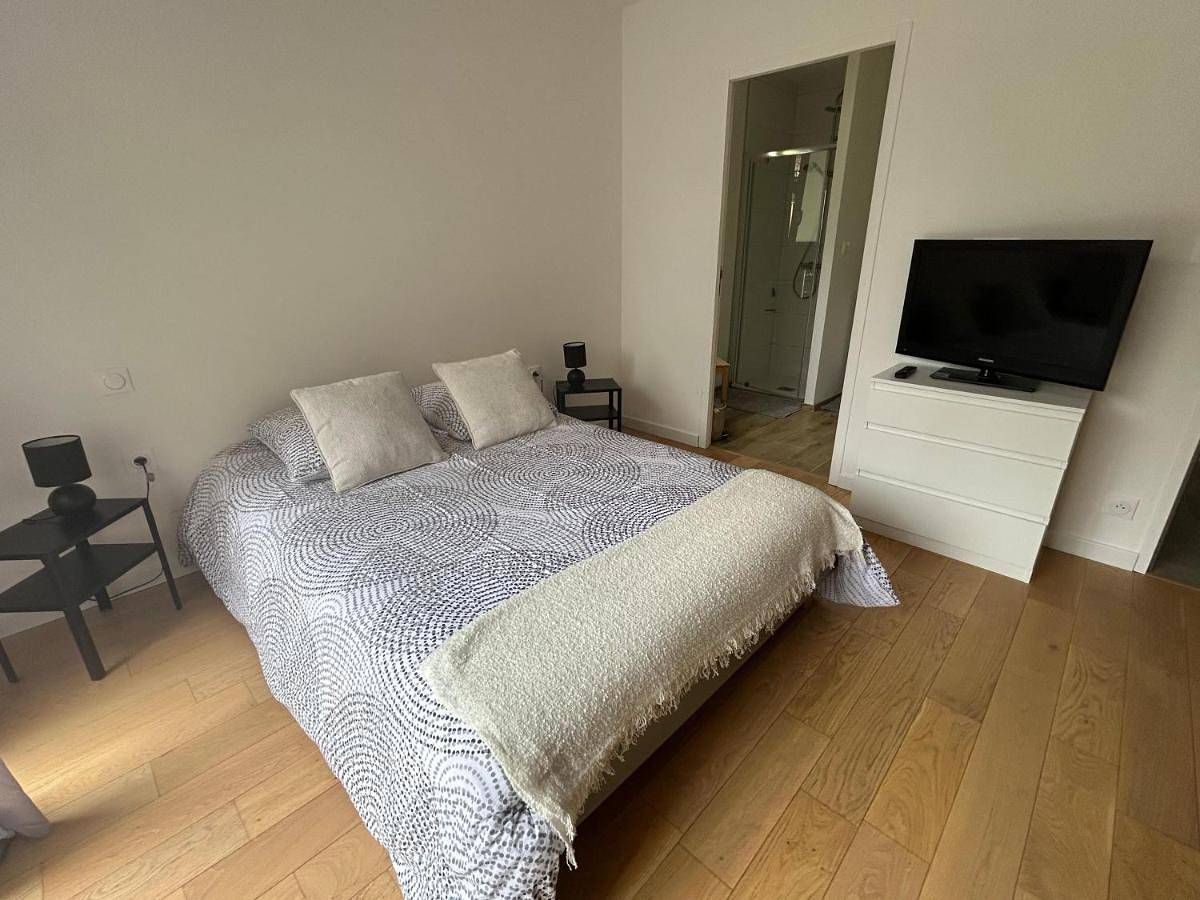 Appartement de vacances entier, Chambre indépendante avec terrasse in Romillé, Région de Rennes
