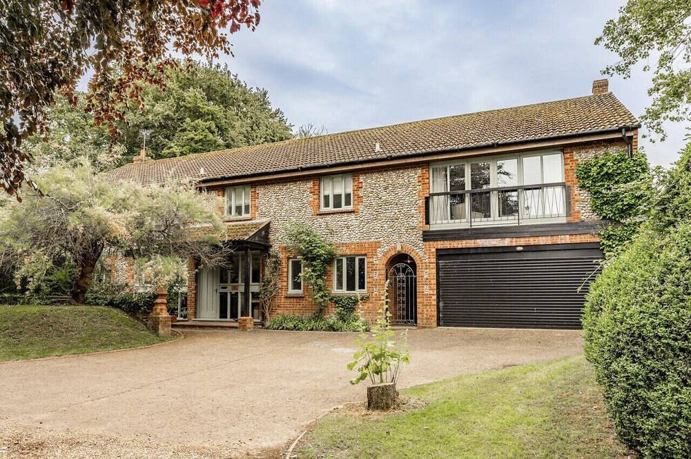 Holiday Home for 14 People in Blakeney, Norfolk