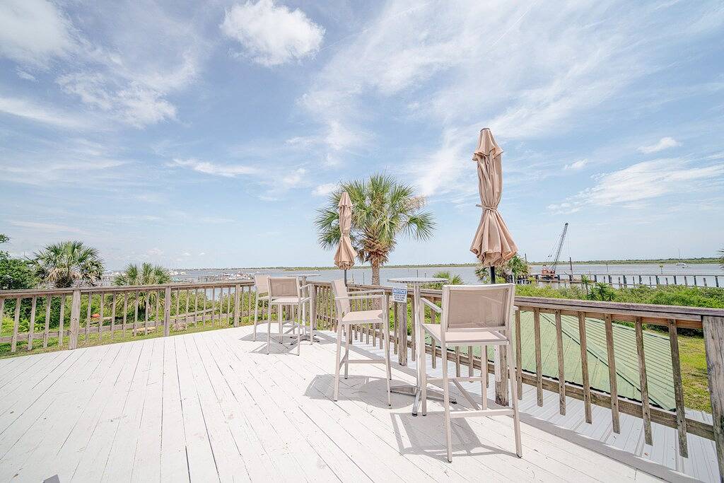 Waterfront Home w/Resort Pool, Rooftop Deck, Large Primary Suite, Great Location in Anastasia, St. Augustine