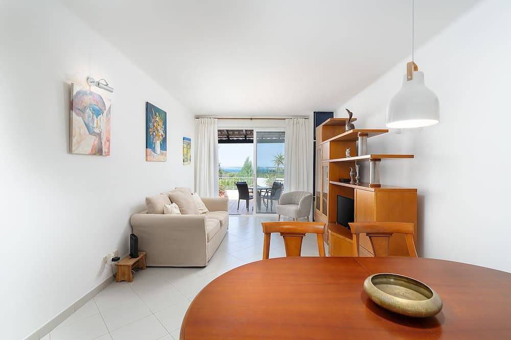 Ganze Wohnung, Komfortable Wohnung mit Meerblick in Strandnähe in Ferragudo, Faro Distrikt