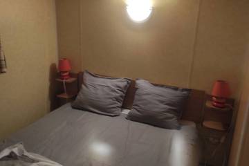 Camping pour 5 Personnes dans Besse-et-Saint-Anastaise, Massif central, Photo 1