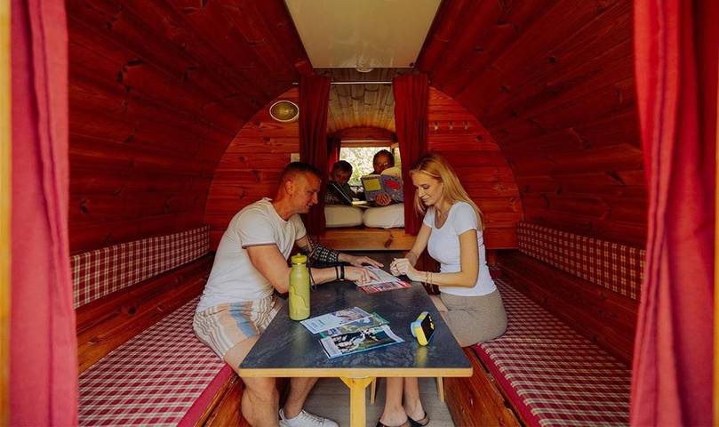 Camping für 2 Personen, mit Terrasse und Garten sowie Pool in Baden-Württemberg - 3