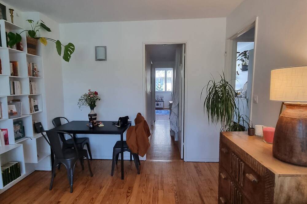 Apartamento entero, Apartment Paris 19eme 50m2, metro porte des lilas / télégraphe.  in París, Isla de Francia