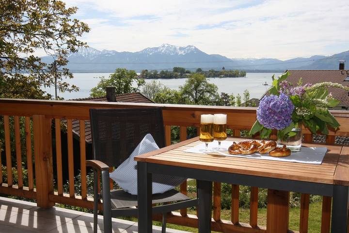 Ferienwohnung für 3 Personen, mit Balkon und Terrasse sowie Garten und Sauna in Gstadt am Chiemsee - 4