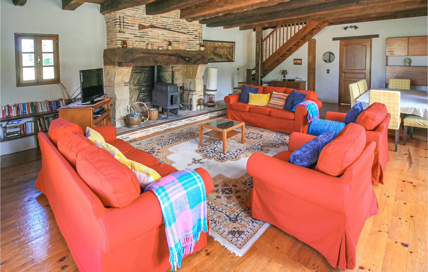 205 sqft Appartement de vacances avec piscine et parking in Église-Neuve-d'Issac, Périgord Pourpre
