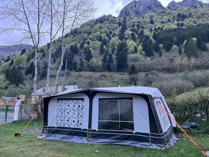 Location de vacances pour 4 personnes, avec vue sur le lac et jardin ainsi que terrasse et vue, animaux acceptés à Sers - 3