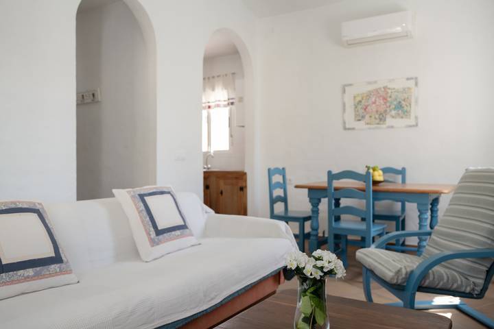 Rural House 'Casas Pepe 3' with Private Terrace, Wi-Fi, and Air Conditioning in Los Caños de Meca, Barbate