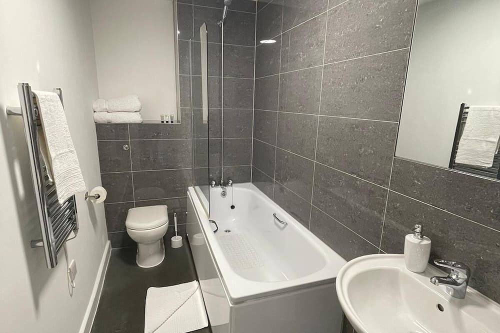 Ganze Wohnung, Cozy Ground Floor Flat in Sutton with Parking Space free and Pets Friendly in Sutton (London), London