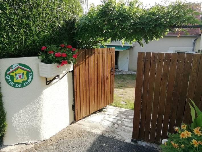 Gîte Confortable à Saint-Hilaire-sur-Benaize avec Jardin Clos et Terrasse in Saint-Hilaire-sur-Benaize, Le Blanc und Umgebung