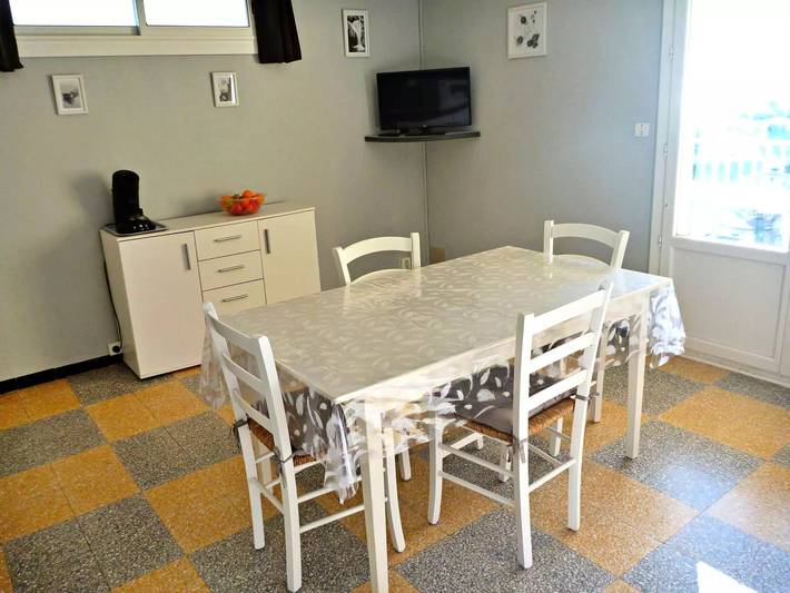Gîte pour 5 personnes, avec vue et terrasse dans Plage d'Honneur - 3