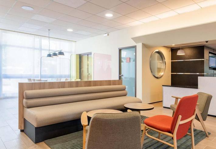 Hôtel pour 3 personnes, avec jardin et piscine, animaux acceptés à Dardilly - 3