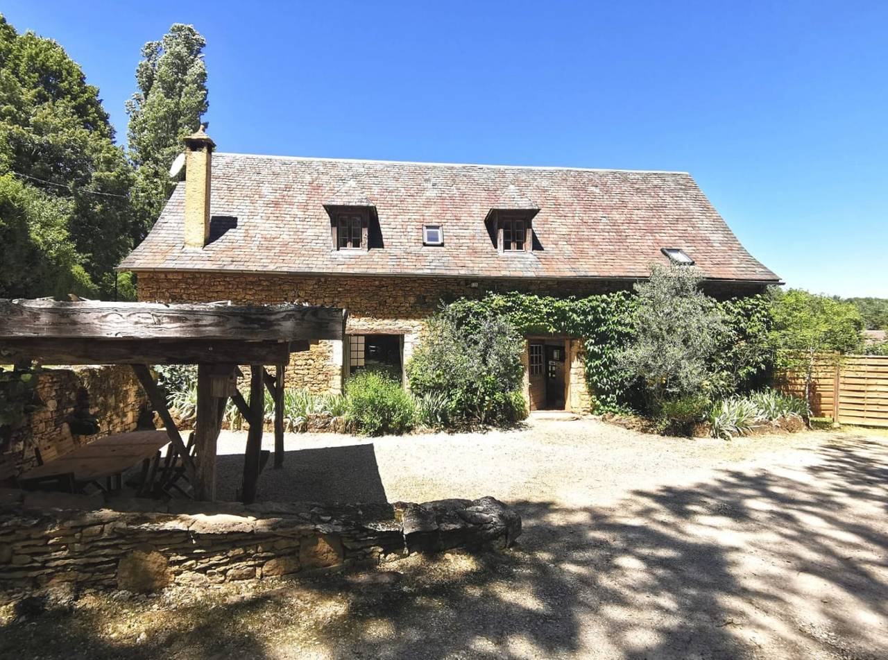 Maison Périgourdine 9 personnes - piscine chauffée in Saint-Amand-de-Coly, Périgord Noir