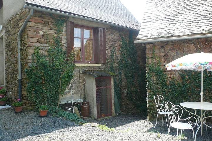 Location de vacances pour 2 personnes, avec jardin à Castelnau-de-Mandailles - 3
