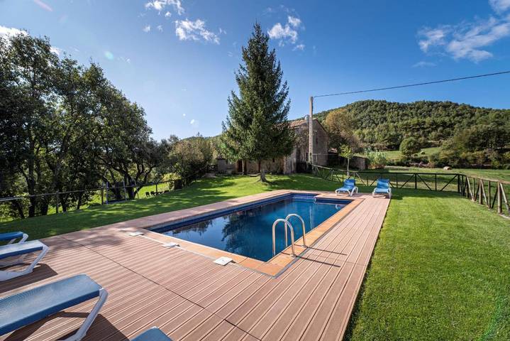 Casa rural para 12 personas, con Jardín