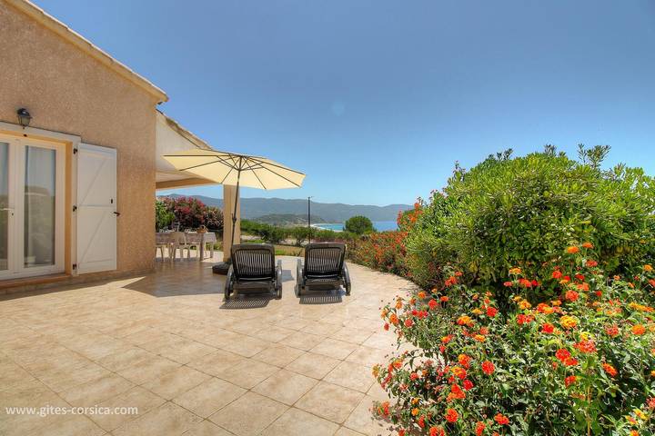 Gîte pour 8 personnes, avec Terrasse ainsi que Jardin et Vue dans Sagone - 3