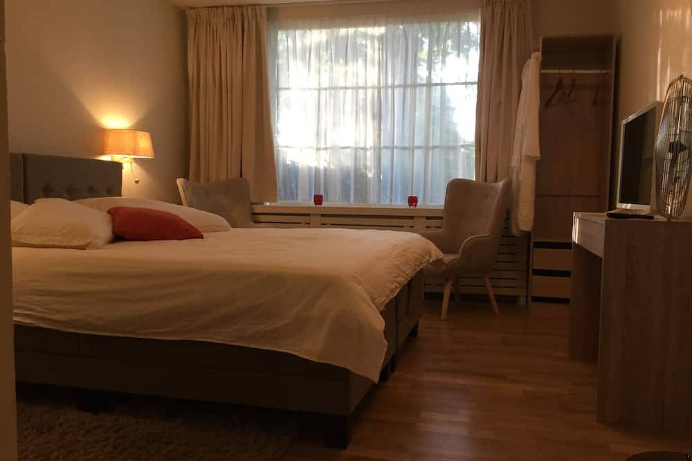 60 m2 luxury apartment with double jacuzzi and private Finnish sauna, in villa in Oss, Noord-Brabant