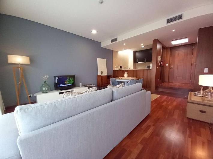 Gîte pour 4 personnes, avec Balcon et Terrasse ainsi que Jardin et Piscine dans Darque - 4