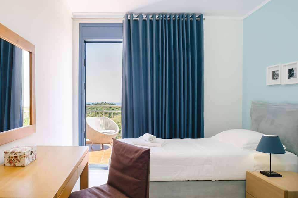 Villa for 10 personer med jacuzzi in Kalyvia, Sporaderne