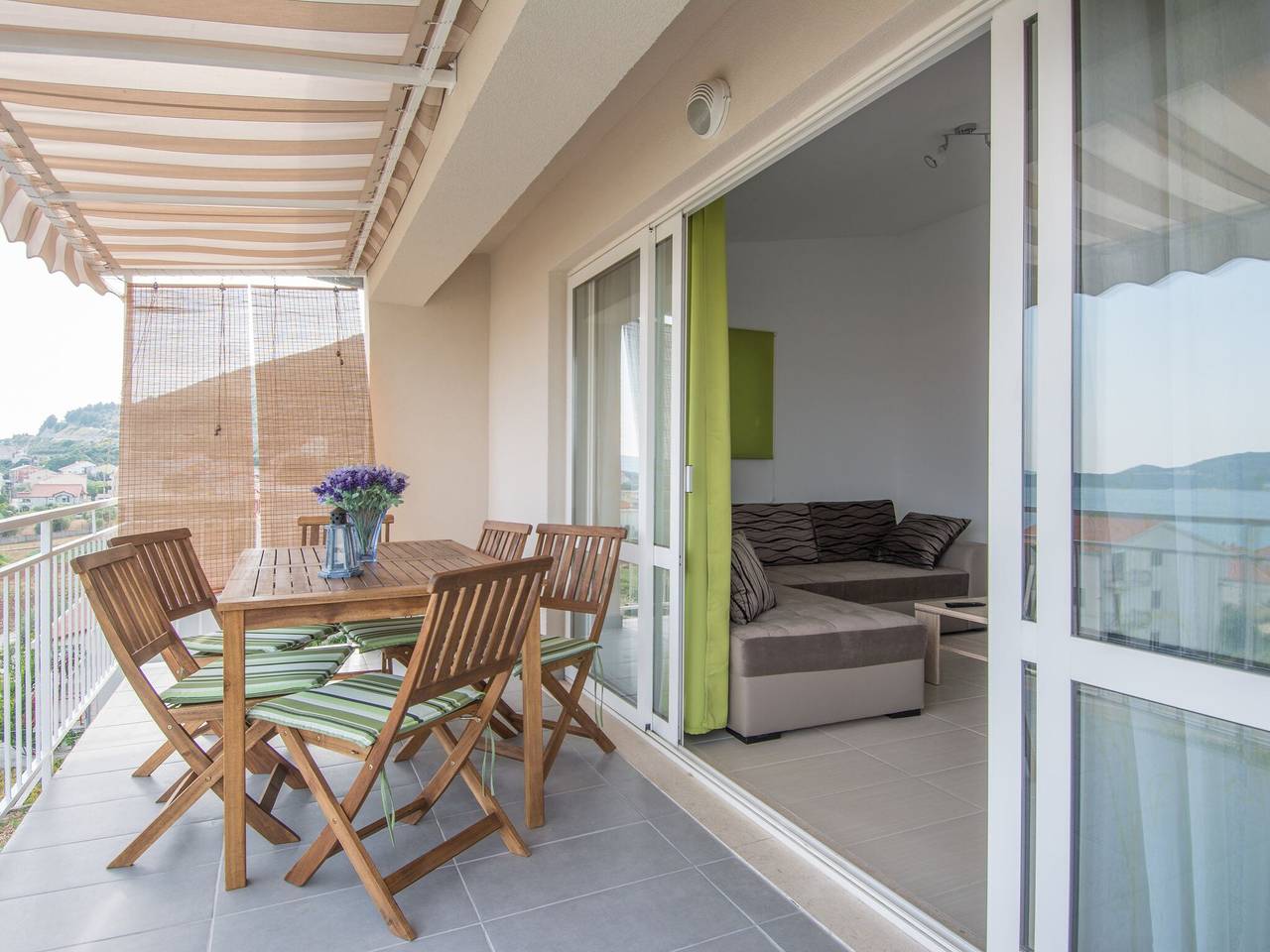 Ganze Wohnung, Wohnung in Seget Donji mit Terrasse in Trogir, Split-Dalmatien