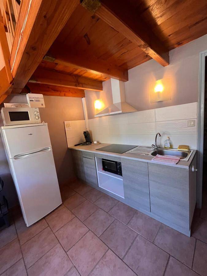 Location de vacances pour 2 personnes, avec piscine et jardin à Vire-sur-Lot - 4