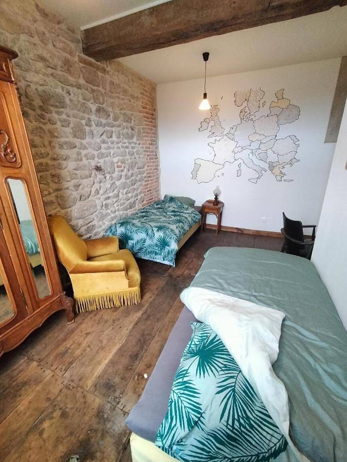 Location de vacances pour 4 personnes, avec jardin à Peyrat-la-Nonière - 4