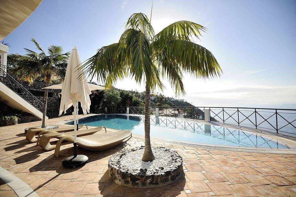 Villa de lujo Bahía con piscina infinita, vistas panorámicas, sauna y gimnasio in El Sauzal, Tenerife Norte