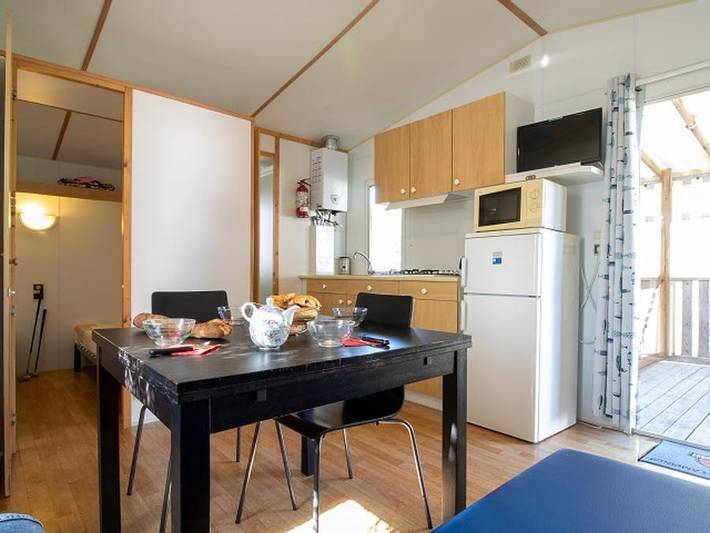 Camping Les Dinosaures - Mobilhome 4 personnes - Mh Sympa 2Ch 4 pers in Talmont-Saint-Hilaire, Vendée